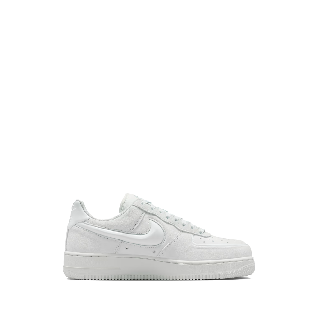 Nike Air Force 1 07 Shoes