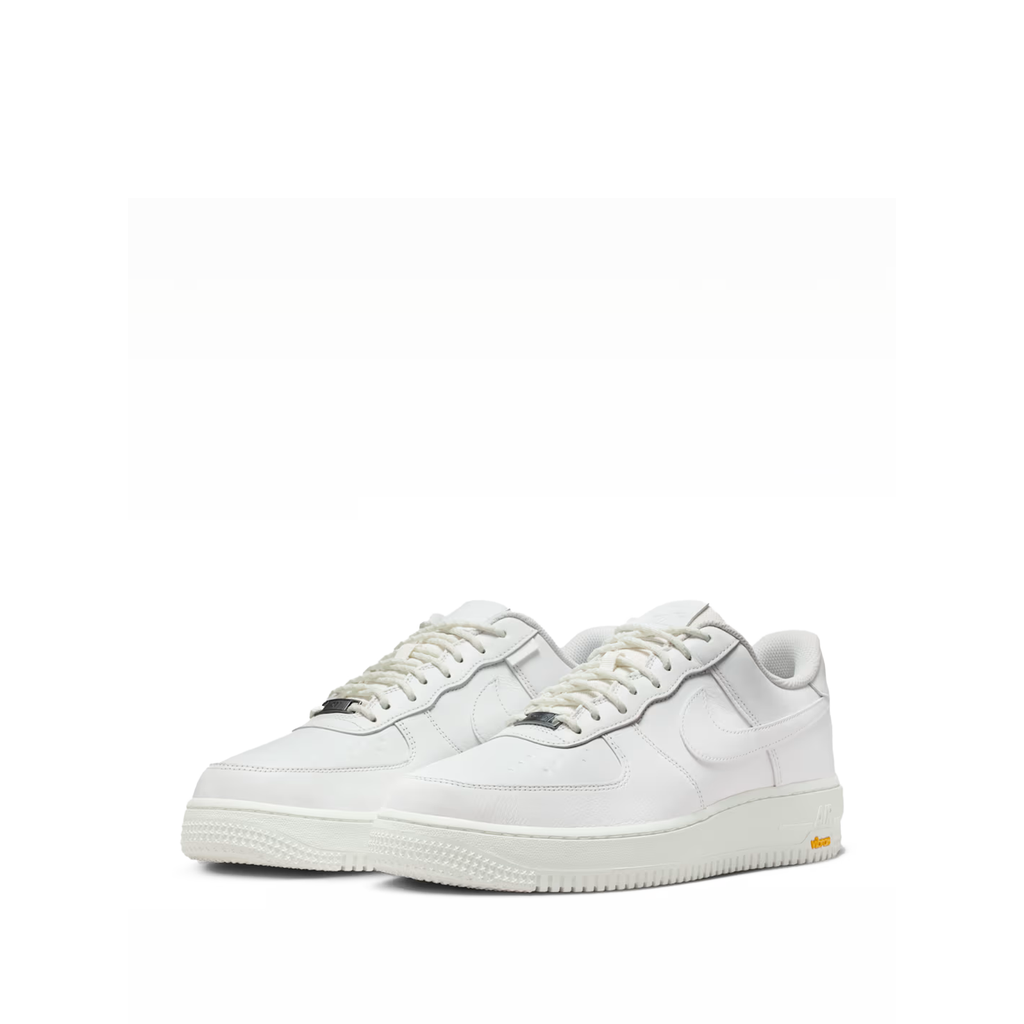 Nike Air Force 1 Gore Tex Vibram low top sneakers