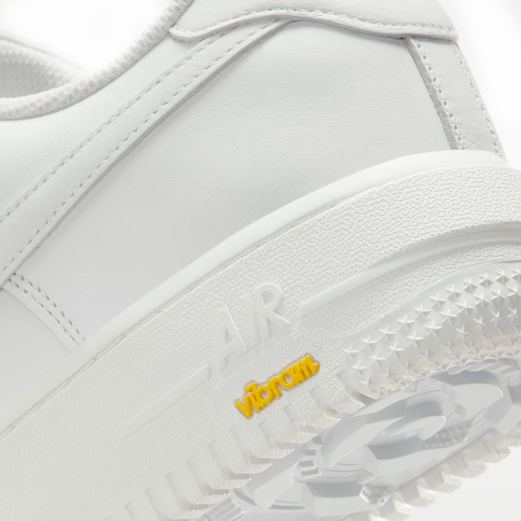 Nike Air Force 1 Gore Tex Vibram low top sneakers