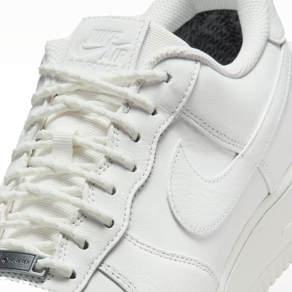 Nike Air Force 1 Gore Tex Vibram low top sneakers